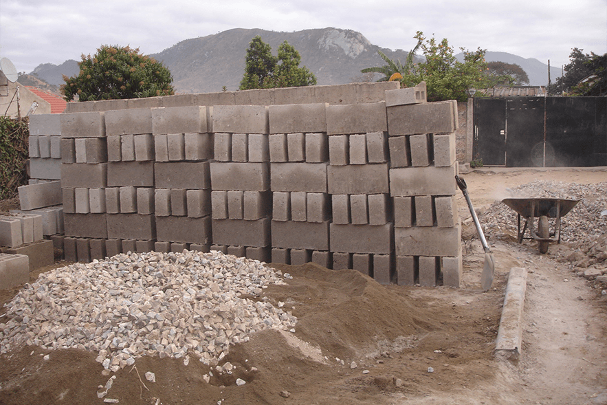 Mix for exterior wall foundations