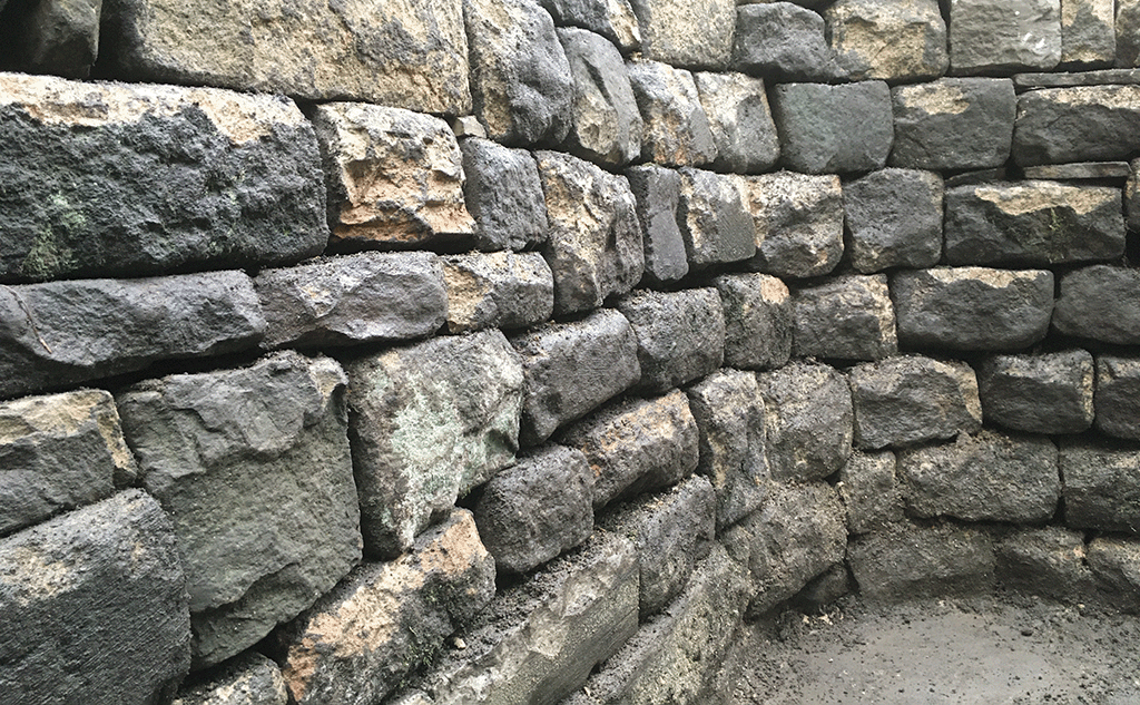 gritstone-dry-stone-retaining-wall-calderside-21