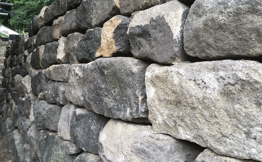 reclaimed-gritstone-dry-stone-retaining-wall-hebden-bridge-32
