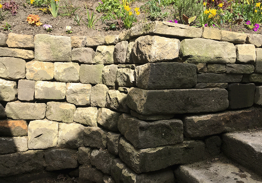 gritstone-dry-stone-retaining-wall-calderside-04
